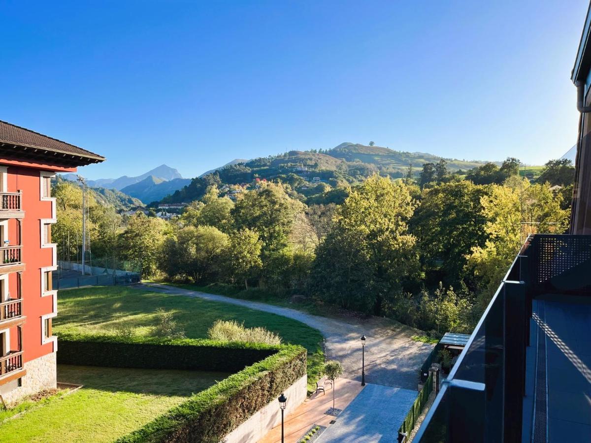 Cangas De Onis A Orillas Del Rio Sella מראה חיצוני תמונה