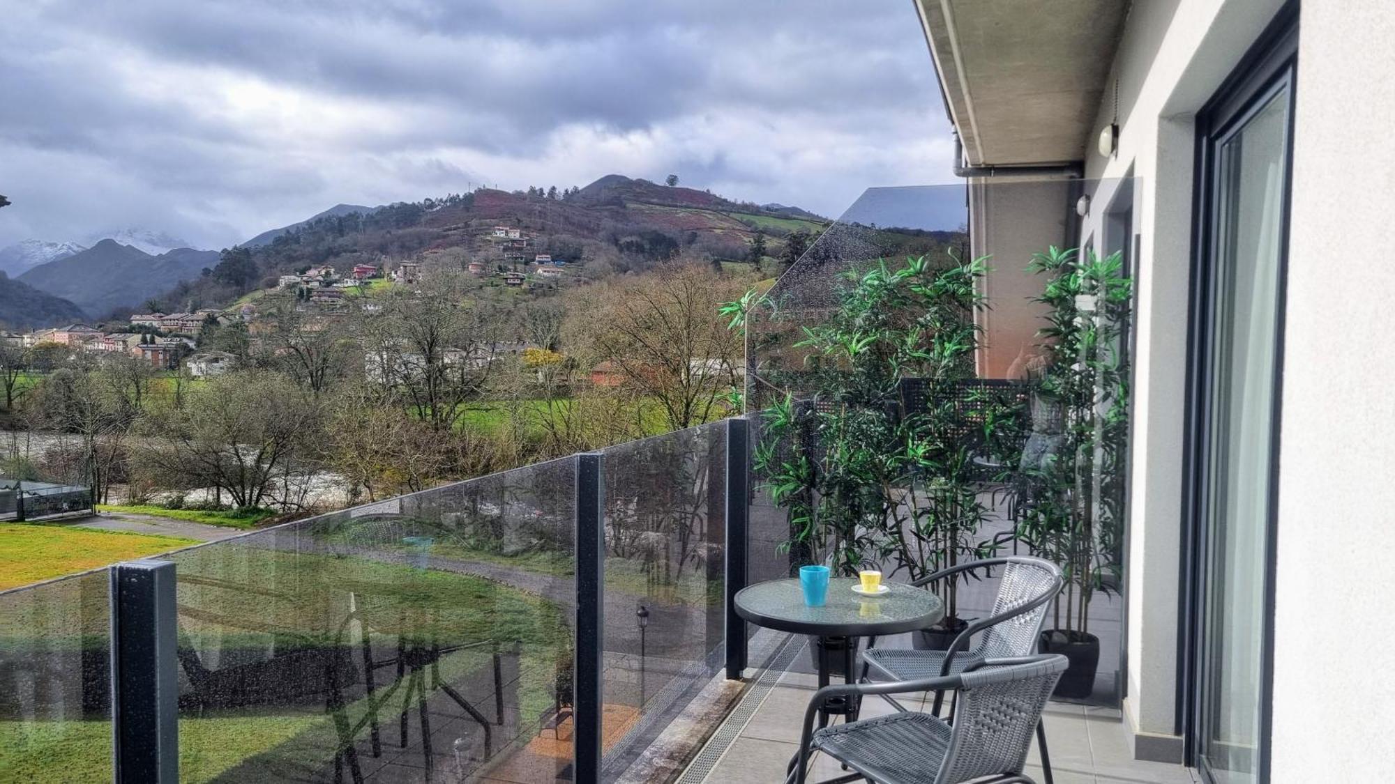 Cangas De Onis A Orillas Del Rio Sella מראה חיצוני תמונה